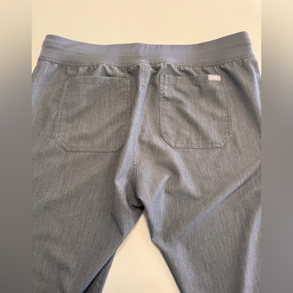 FIGS High Waisted Livingston Basic Scrub Pants Gray T21003P Women’s Size L/P - Picture 5 of 11